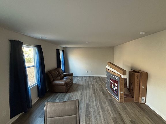 3rd image of 5016 Scow Ct