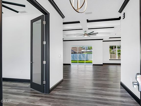 5th image of 14 Fenhill Ln