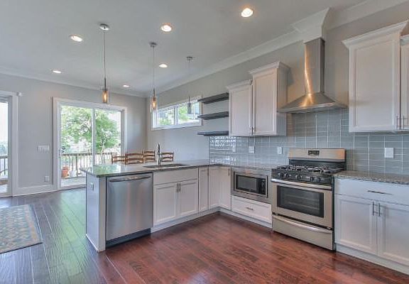 3rd image of 908B Youngs Ln
