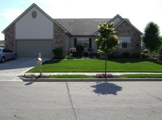 4791 Grove Pointe Dr, Groveport, OH 43125