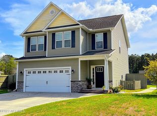 442 Patriots Point Ln, Swansboro, NC 28584