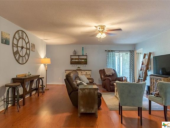 4th image of 2700 Bigleaf Dr