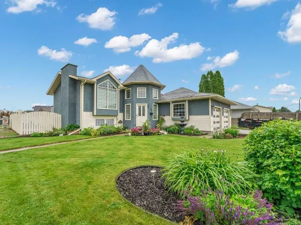 214 Shannon Dr SE, Medicine Hat, AB T1B 4A8