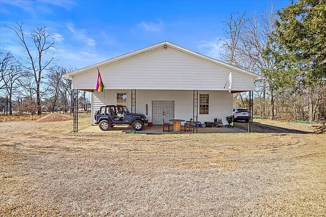 2 bed, $1,400 — Photo 4