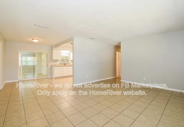 121 Longfellow Rd — Photo 4