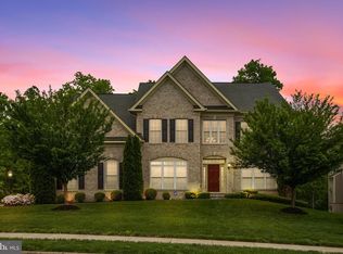 3349 Dondis Creek Dr, Triangle, VA 22172