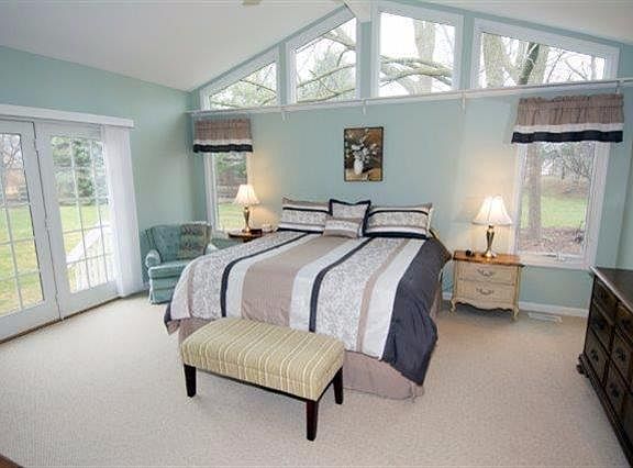 3rd image of 2394 Delaware Ct