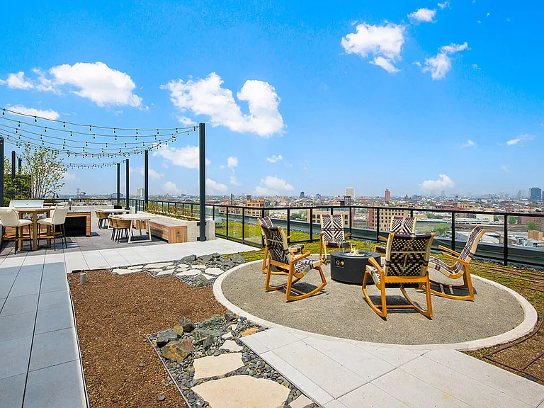 Evo Union Park Apartments — Photo 11