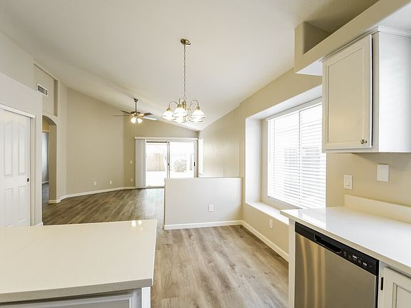 4th image of 20428 N 9th St