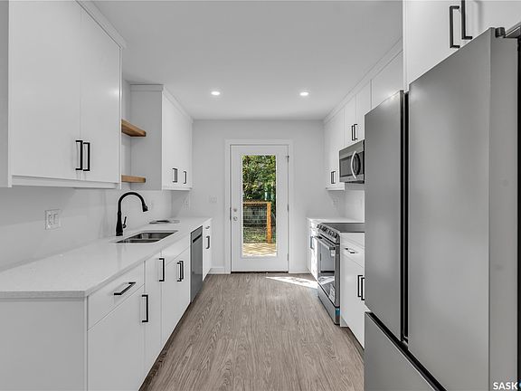 4th image of 516 K Avenue S