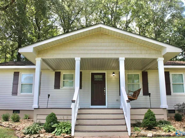 336 Point Of Pnes, Guntersville, AL 35976