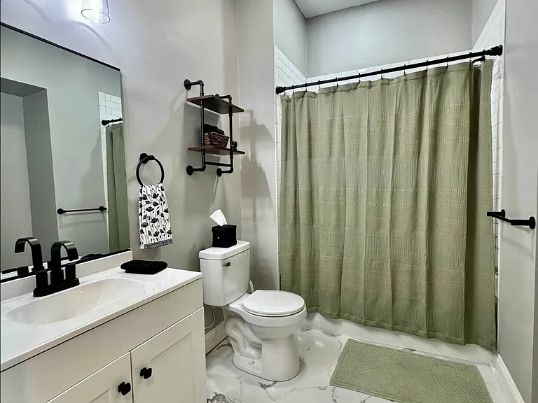 116 S 5th St #B — Photo 8