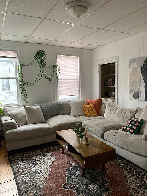 Building Photo - 230 Wickenden St #2