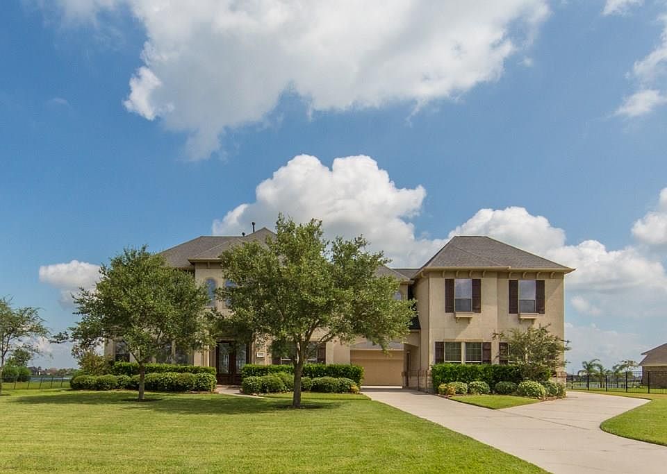 1st image of 1916 Lake Landing Dr