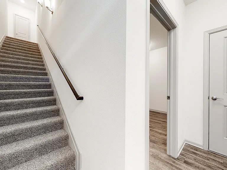 Thrive Luxury Apartments — Photo 95