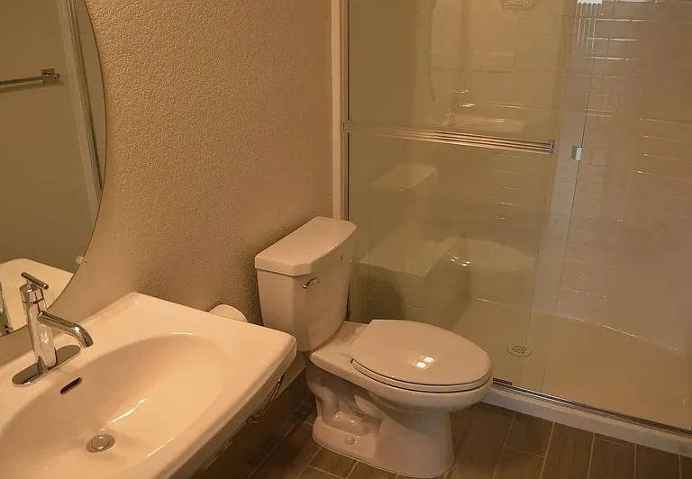 2430 Bastidas Dr — Photo 36