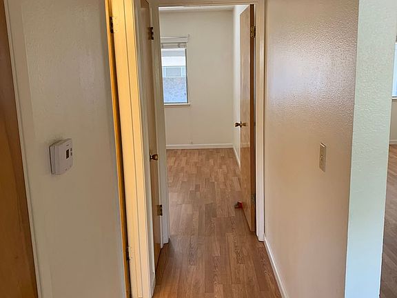5th image of 2535 Jensen Ave #C