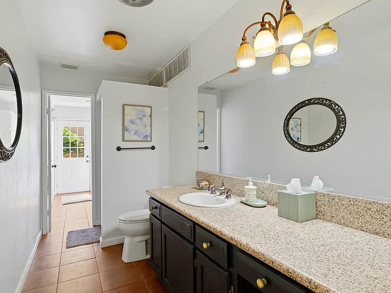 24668 Ebelden Ave — Photo 10