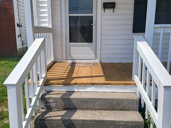 4th image of 108 Howard St