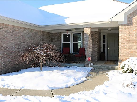 2nd image of 854 Robertson Ct