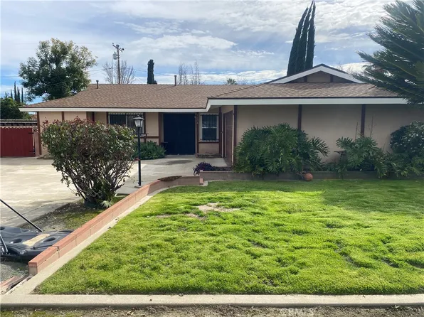1674 E Jefferson Ave, Pomona, CA 91767