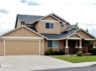 2042 NW 22nd St, Redmond, OR
