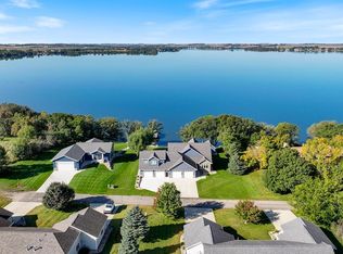 112 S Sunrise St, Hendricks, MN 56136