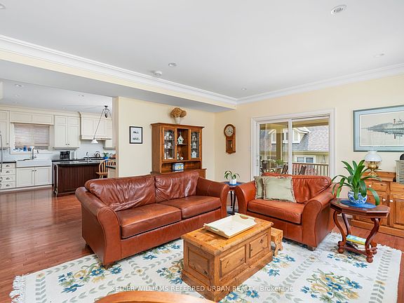 5th image of 317 Rathburn Rd