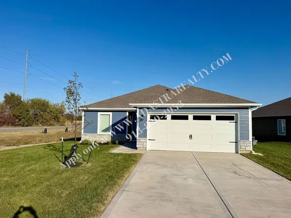 891 N Pear St, Gardner, KS