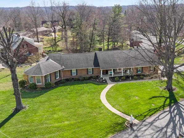 100 Meadowlark Ct, Russell, KY 41169