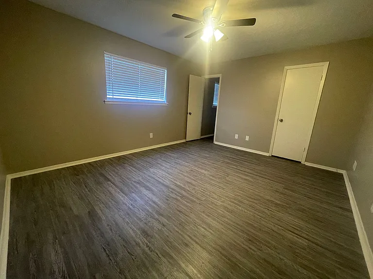 1321 Carnegie Dr — Photo 13