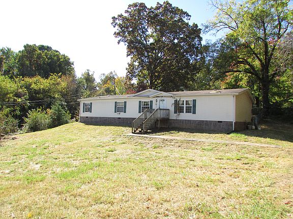 2nd image of 2512 Clover St