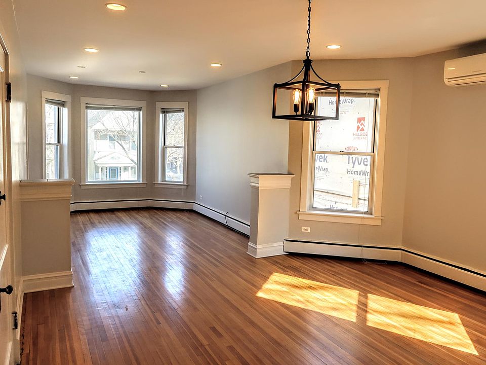 1st image of 5138 N Claremont Ave APT 2