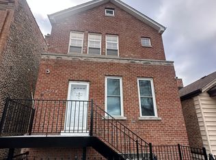 2918 S Poplar Ave, Chicago, IL 60608