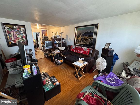 5th image of 542 66th Ave