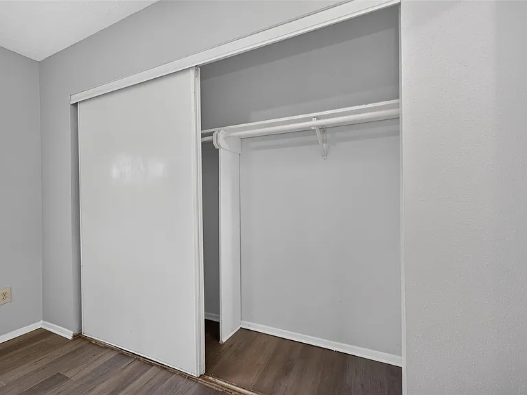 2403 Autumn Springs Ln — Photo 20