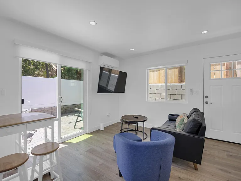 5733 Wilhelmina Ave — Photo 19