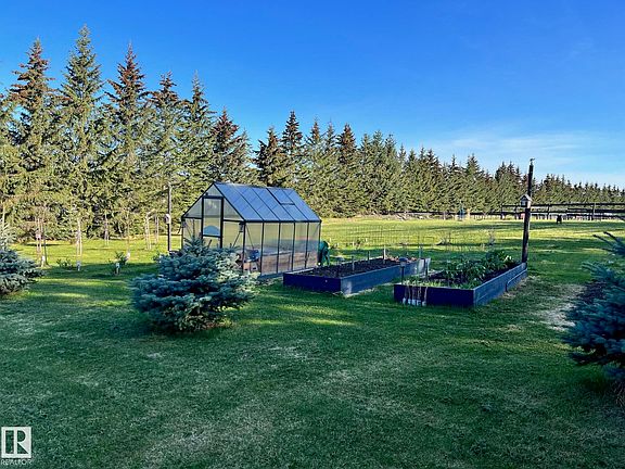 4th image of 275056 Township Rd #463