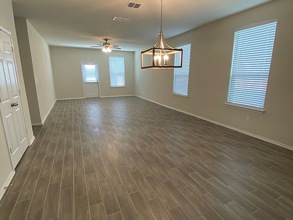 2nd image of 7723 Cottonwood Rdg