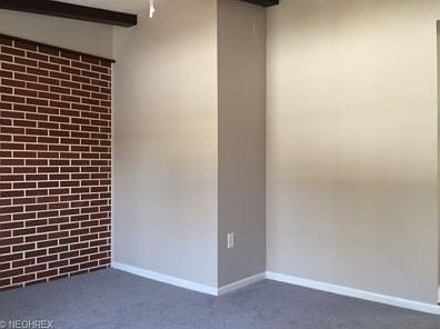 5th image of 5930 Deering Ave