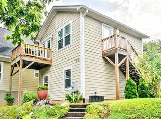 91 Millbrook Rd #B, Asheville, NC 28806