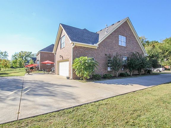 2nd image of 3433 Deerview Dr