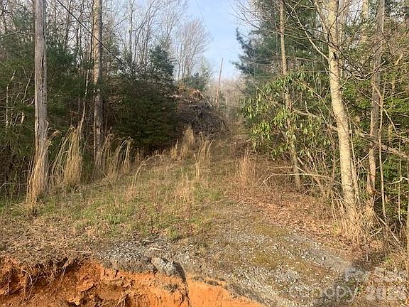 3rd image of Holbert Cove Rd