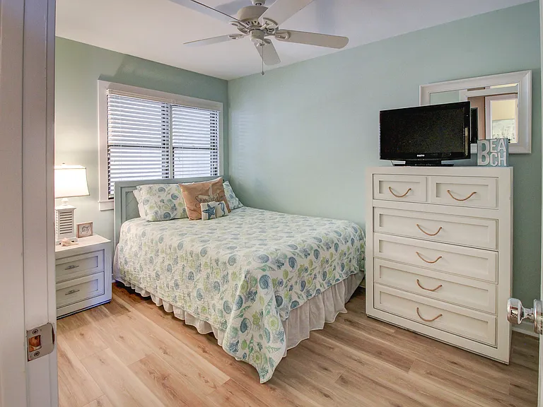590 Marina Dr #1-D22 — Photo 40