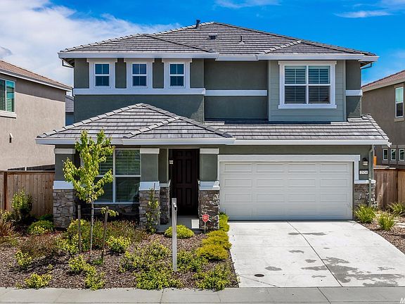 2nd image of 2524 Mead Way