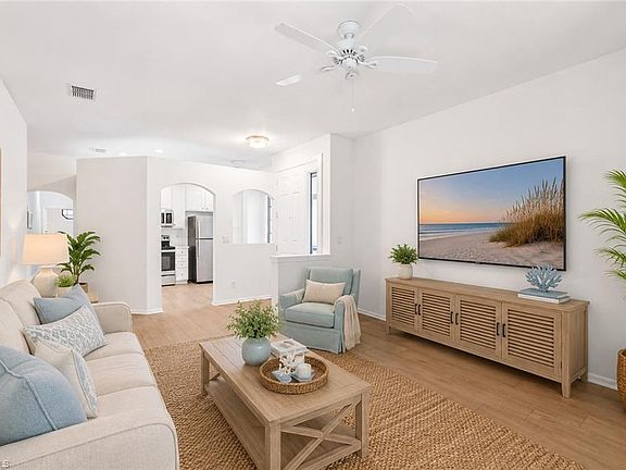 3rd image of 7550 Meadow Lakes DR #4701
