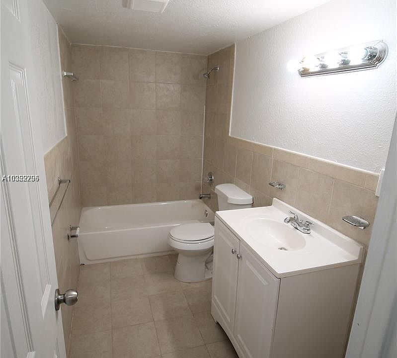 1st image of 15201 NE 6th Ave APT C111