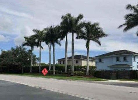 2nd image of 2855 NE 2nd Dr