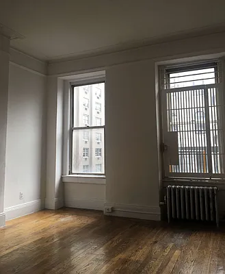 Rented by Urban Real Estate Property Group Inc | media 9