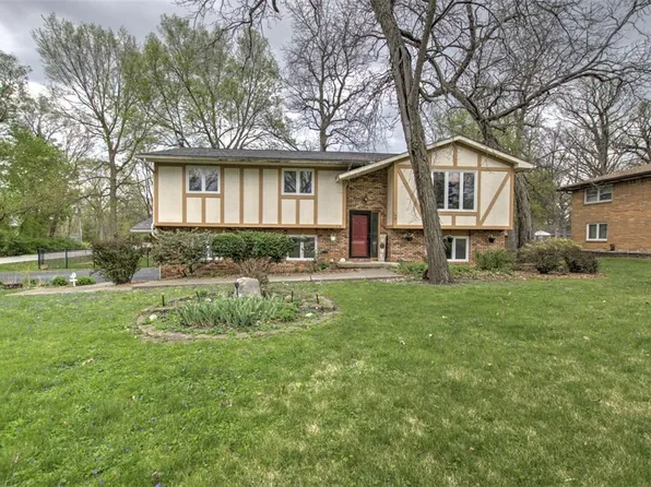 13 Lantern Ln, Forsyth, IL 62535